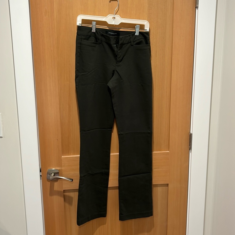 Liverpool Harper Ponte bootcut pant, size 4/size 27, olive green